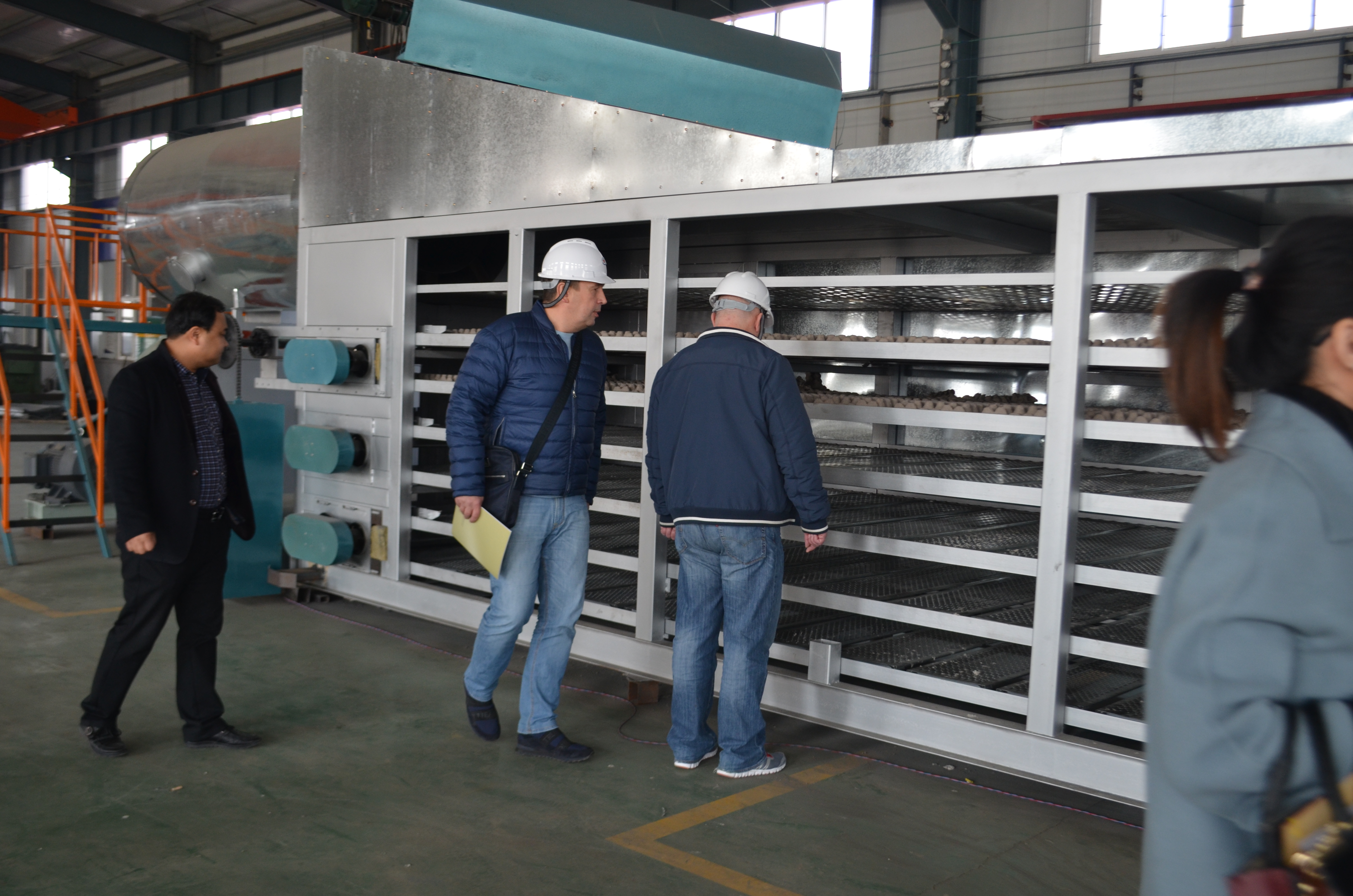 蛋托機(jī)、蛋托生產(chǎn)線(xiàn)、雞蛋托盤(pán)機(jī)，請(qǐng)致電宏潤(rùn)包裝